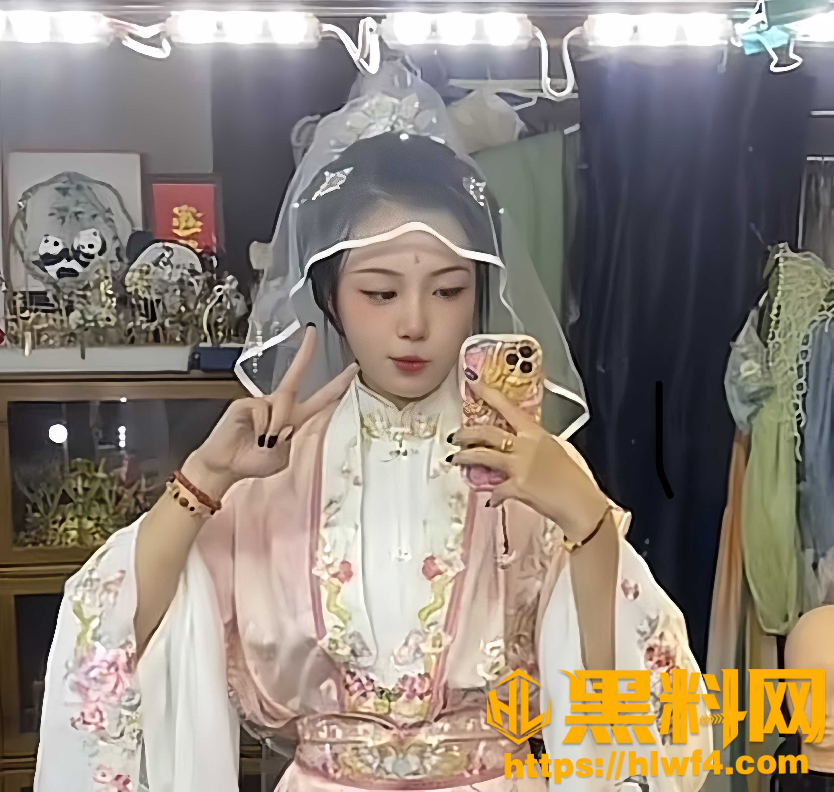 澄湾商科职业学院 沈可意 性爱视频泄露 骑在男友身上扭腰 反差骚货狂野榨精