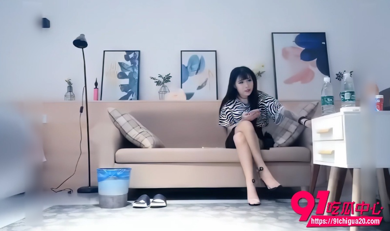 千人斩探花约炮胸前纹身黑长直妹子 床上狂干浪叫不停 妹子不停求饶!