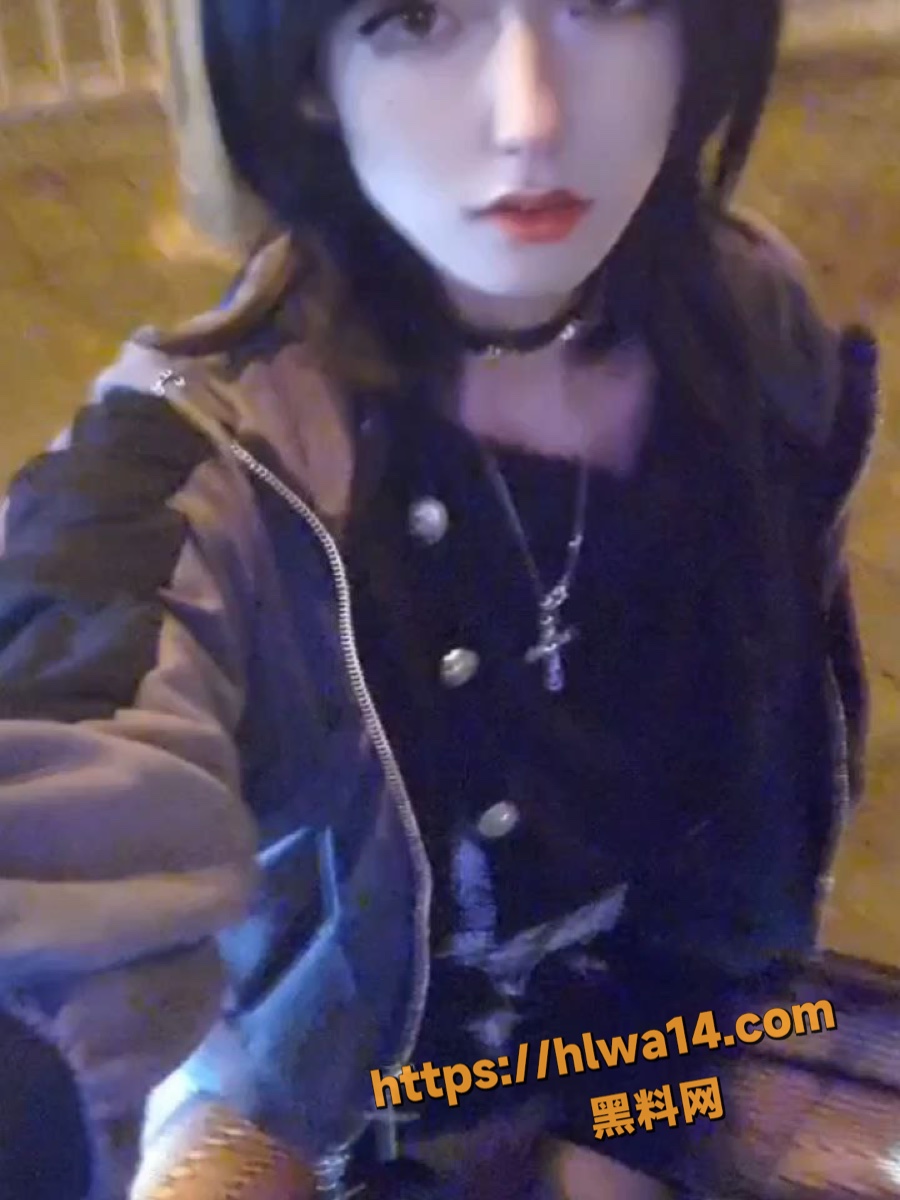 推特极品TS男娘 善擦擦 大量私拍自慰福利视频流出 被疯狂爆操全程淫叫不止！