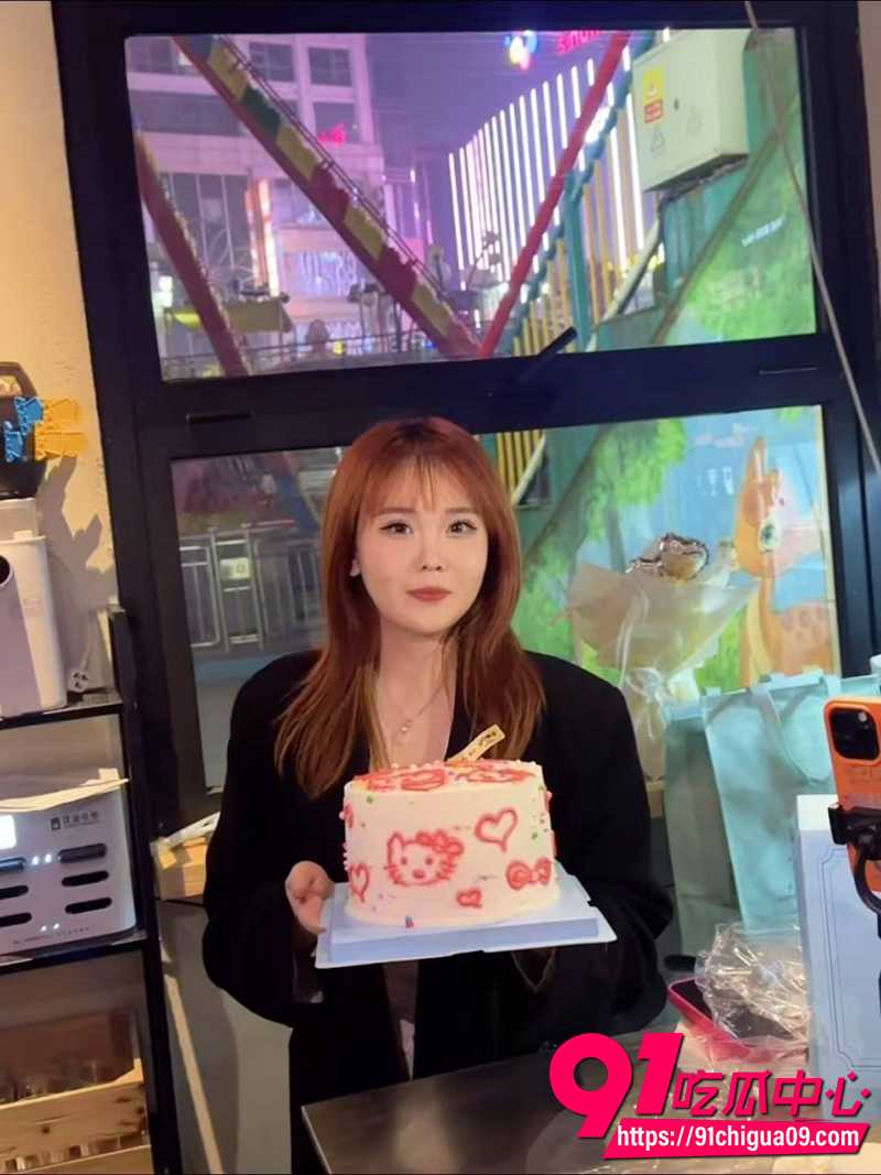 长沙美院 陈蕾 私密视频曝光 微胖校花结识富二代男友 做爱自愿拍摄露脸视频 分手后被狠狠曝光！
