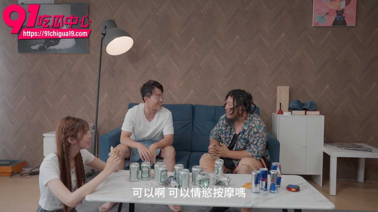 台湾网黄紗季NTR大片 以按摩名义勾引兄弟女友 沙发猛干口爆后入全过程