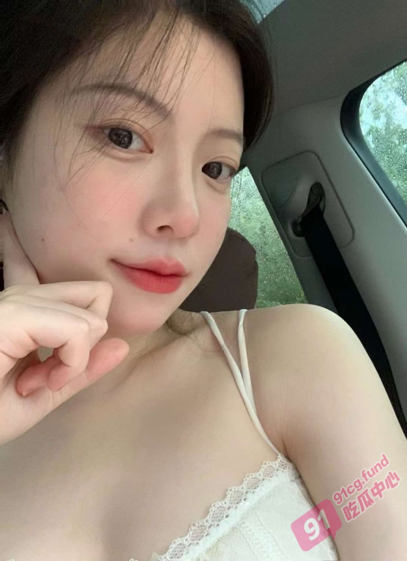 抖音6万粉网红女神  大尺度性爱视频流出 超级无敌清纯 白皙粉嫩的皮肤绝顶蜜臀！