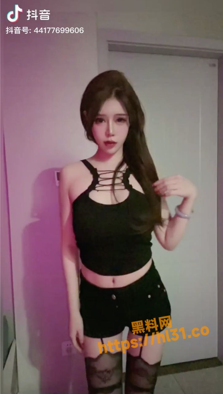 抖音 程清都 被眼尖网友发现早期探花视频!小网红到最后的变现方式都是外围!
