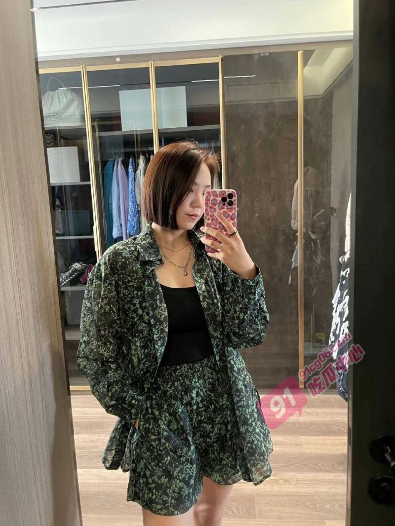美艳少妇被渣男pua 酒店微醺拿下 毒龙肛交近距离特写!