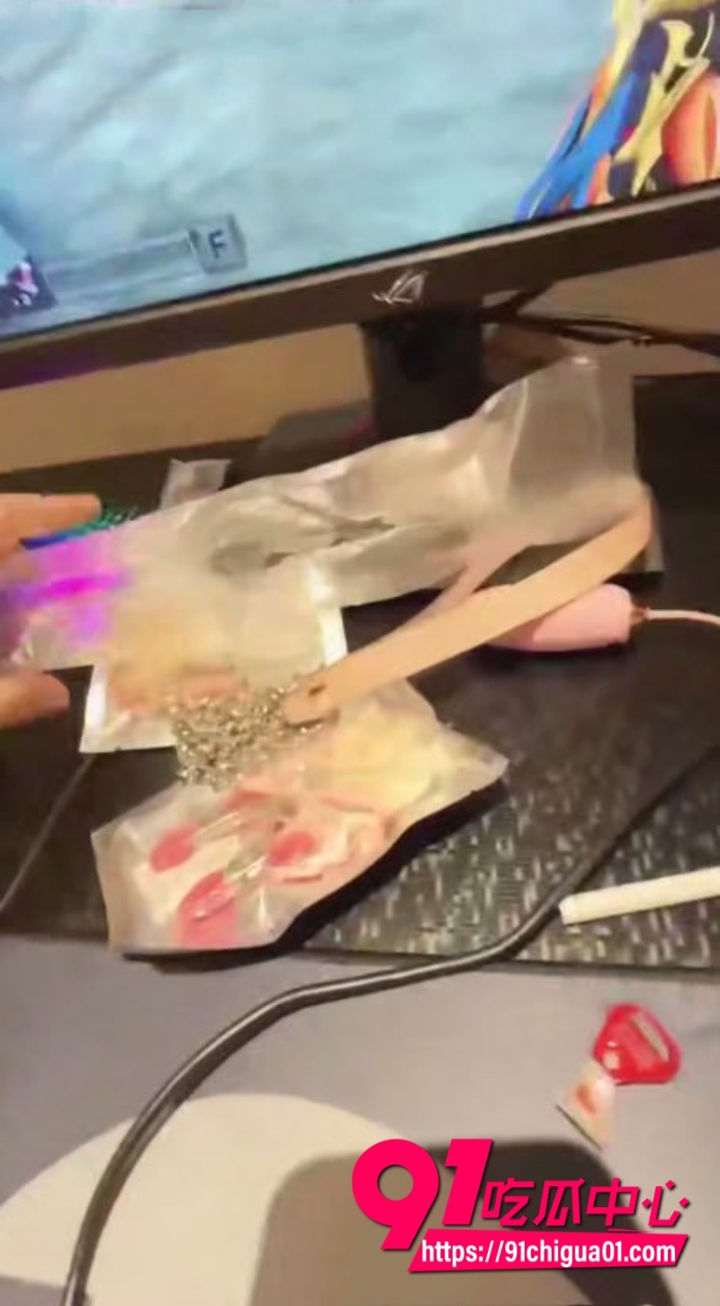 会喷水亲姐姐 开发亲姐当母狗8