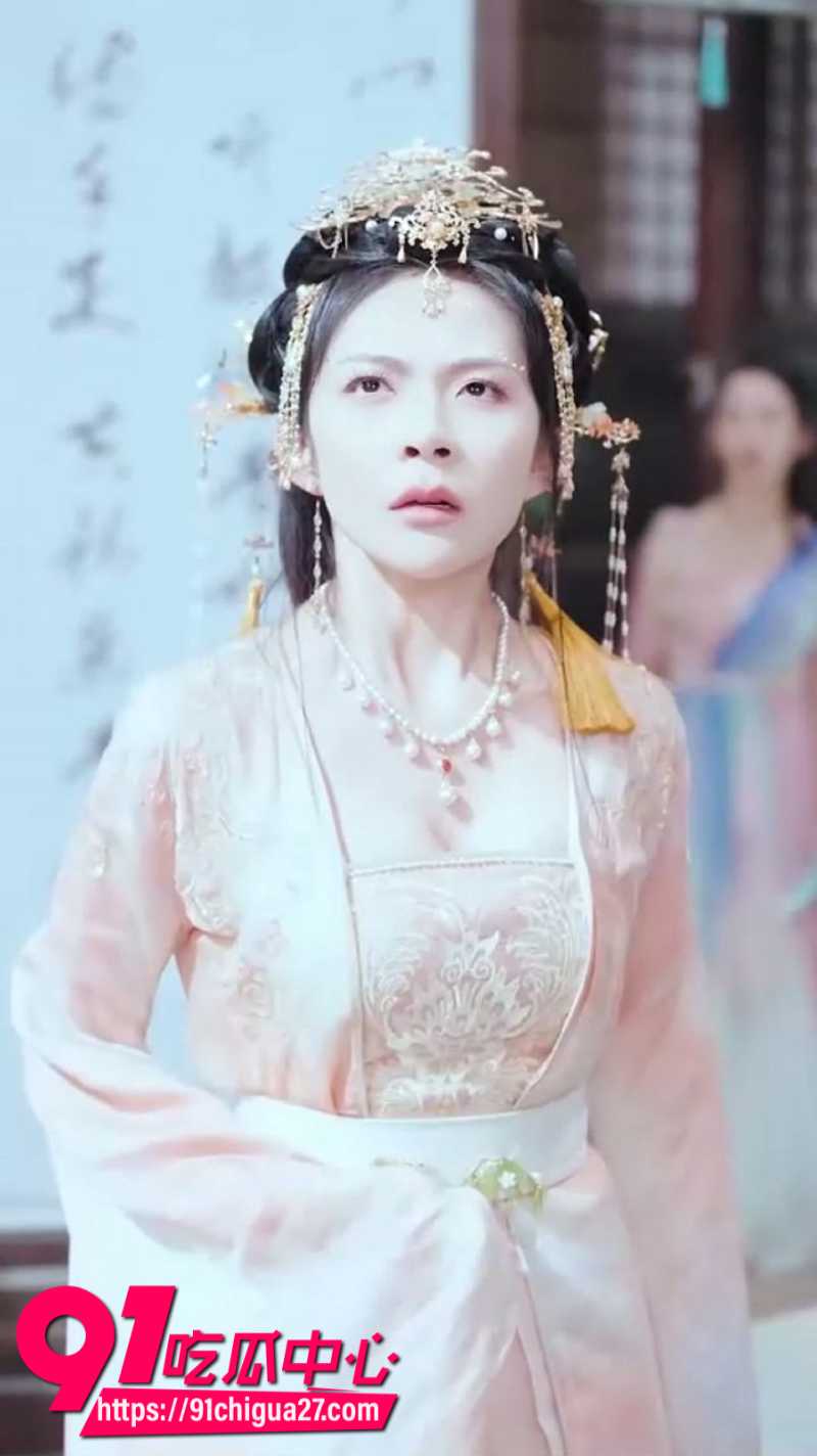 国产擦边短剧天骄女友退婚我反手攻略她师尊4