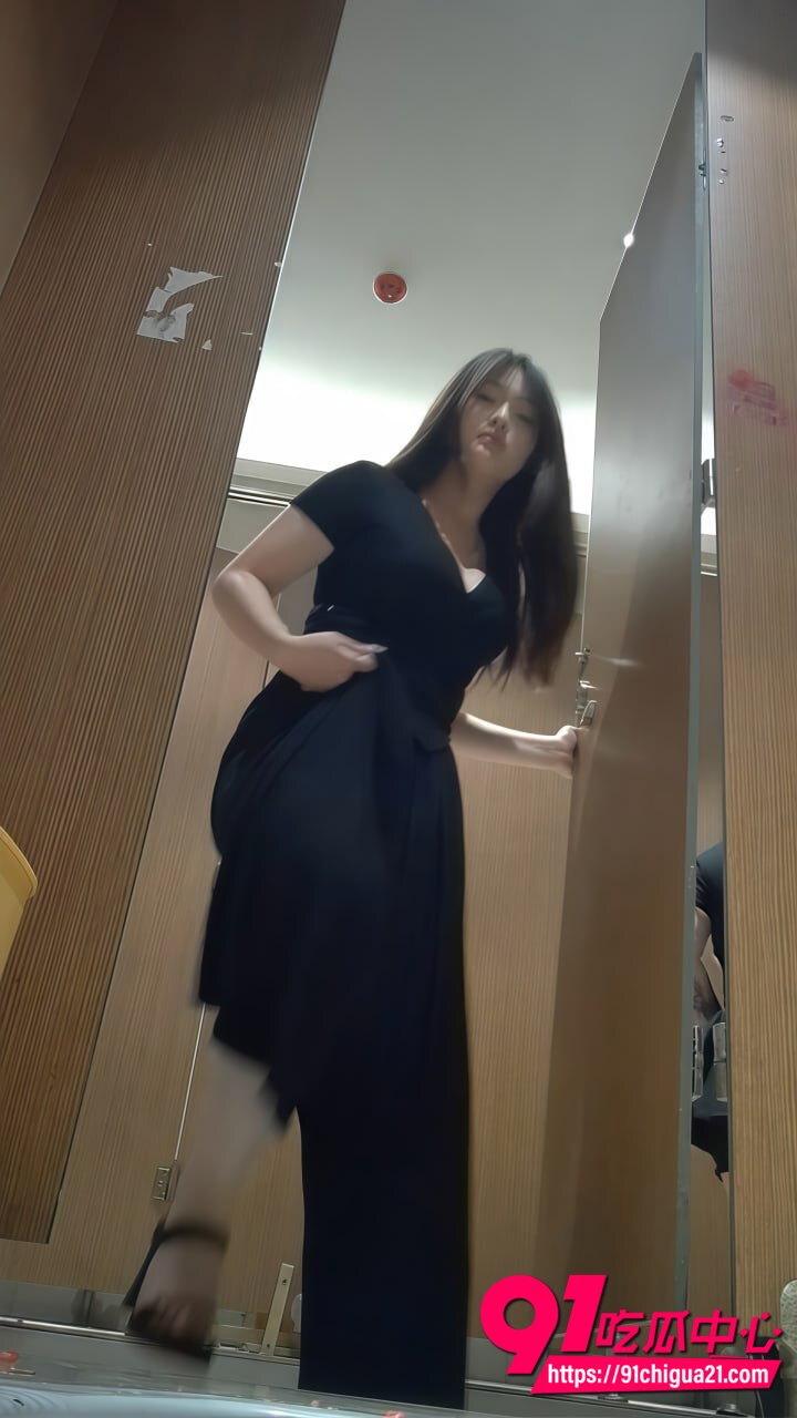 大神偷拍学妹上厕所精彩瞬间2 大神偷拍学妹上厕所精彩瞬间2