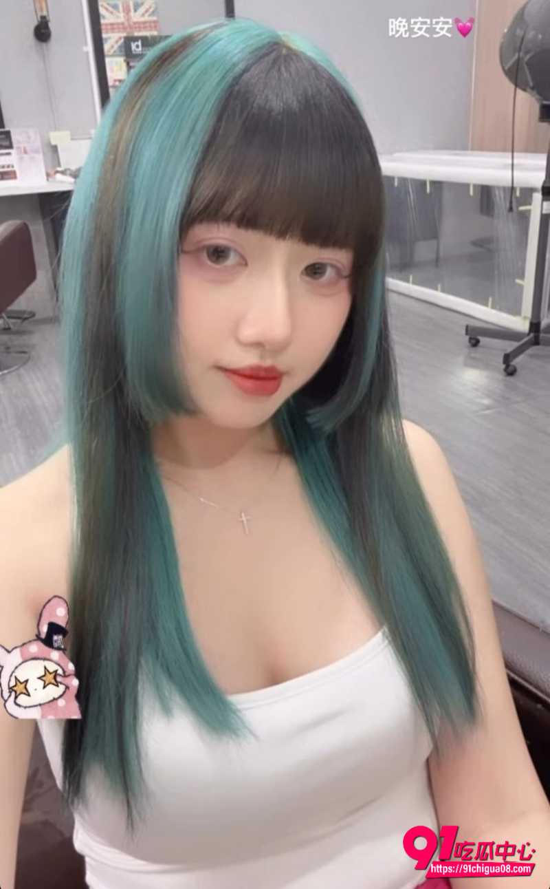 极品绿发巨乳魅魔纹身美女1