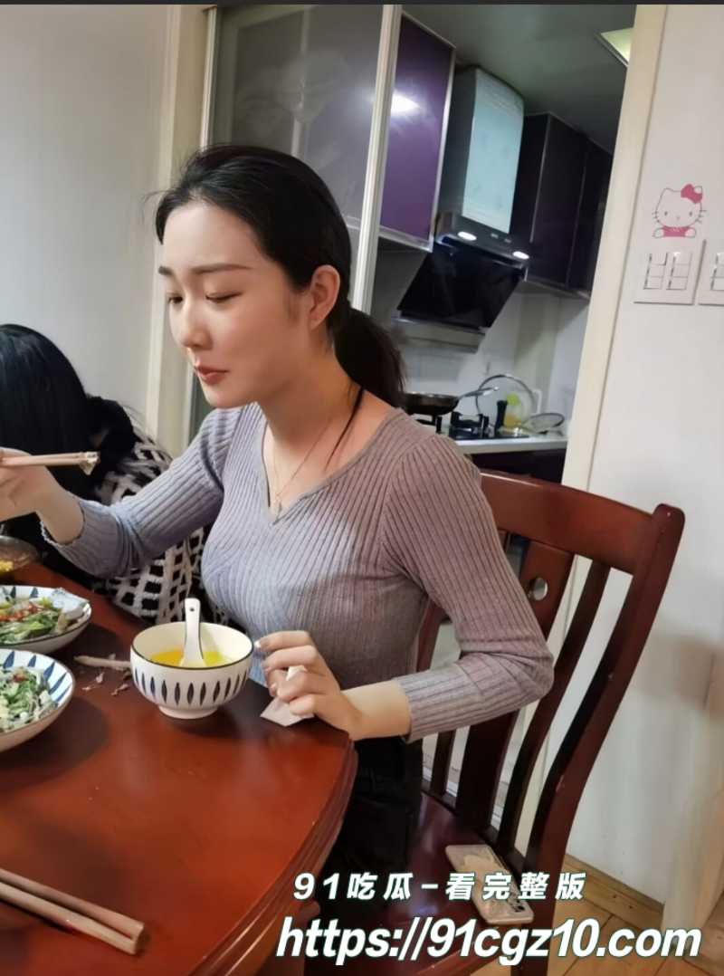 烟台学院女大学生跟男友自拍1素材水印版素材水印版