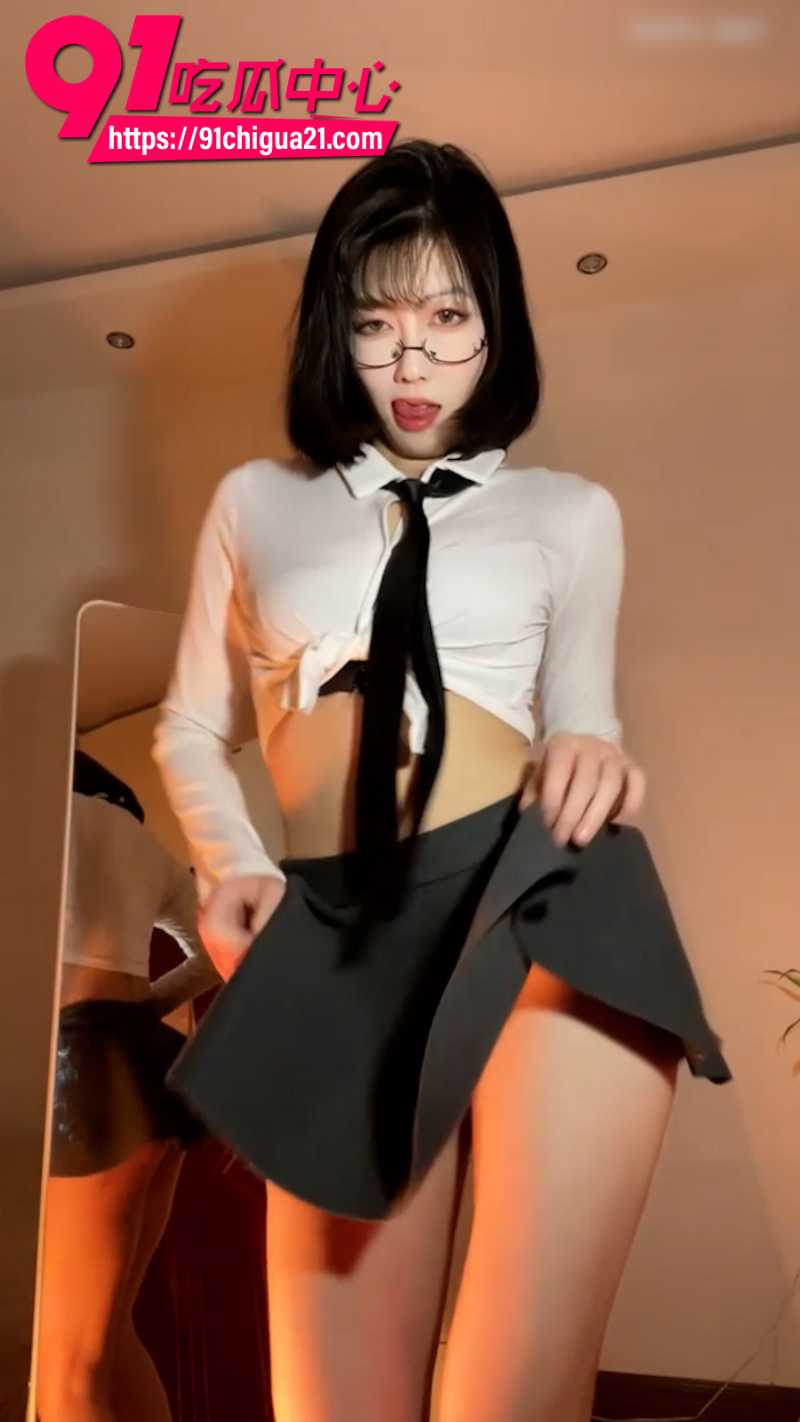 快手舞蹈老师紫月很会跳高价私密定制1 快手舞蹈老师紫月很会跳高价私密定制1